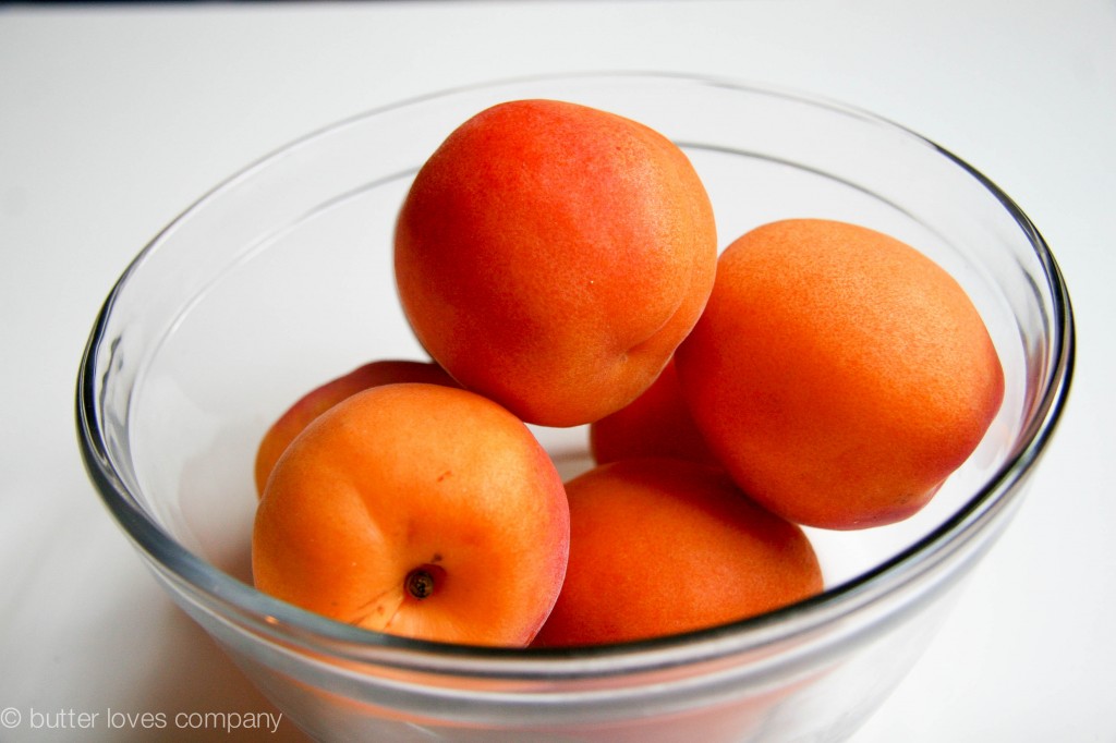 almond-apricot-olive-oil-cake-recipe-1