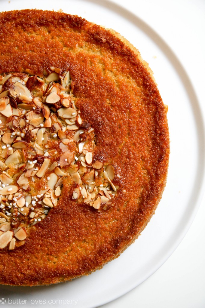 almond-apricot-olive-oil-cake-recipe-8