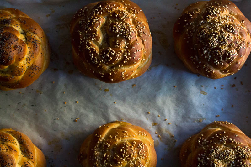 mini-challah-loaves