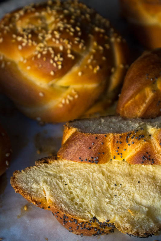 mini-challah-loaves