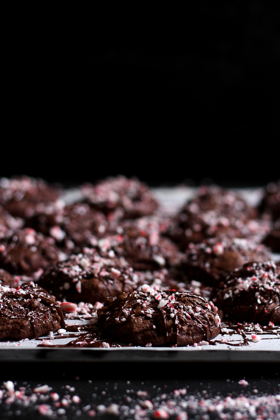 drizzled chocolate peppermint cookies | butter loves company