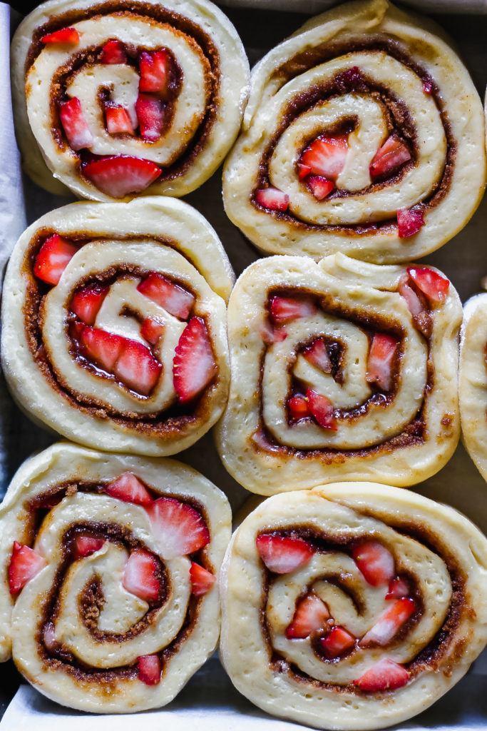 Strawberry-Cinnamon-Rolls