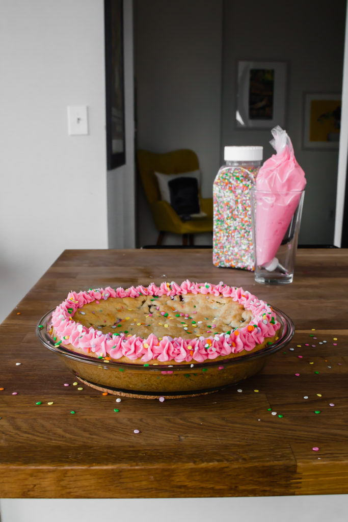 cookie-cake-on-table 